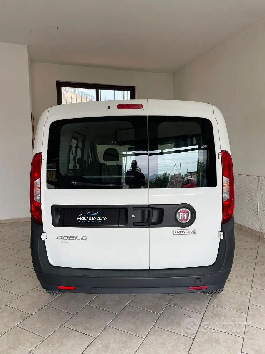 Fiat doblo combi 5 posti