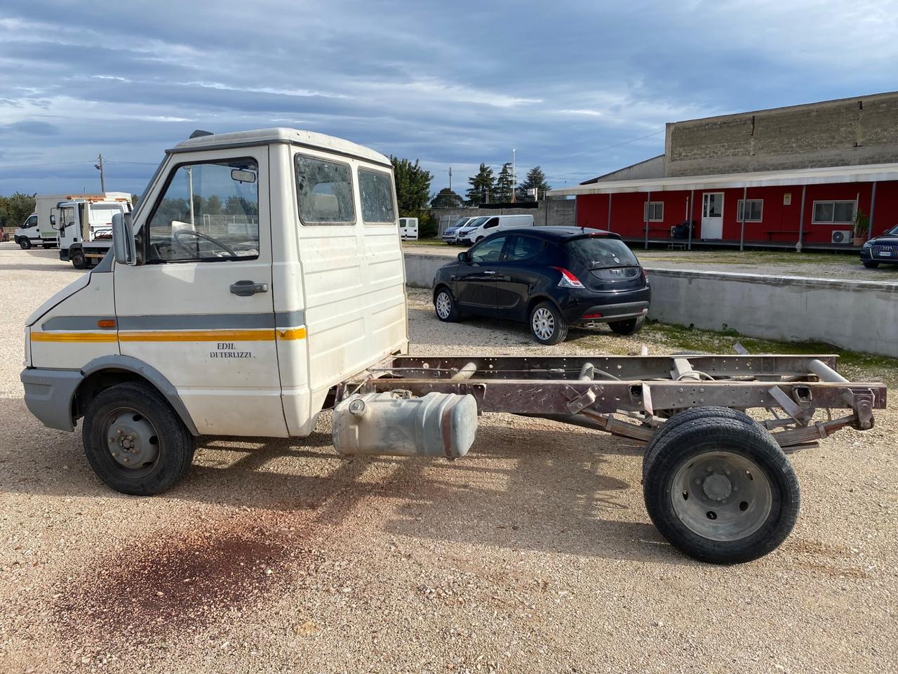 Iveco Daily 49-12 Si Vende Per Passaggio O Ricambi