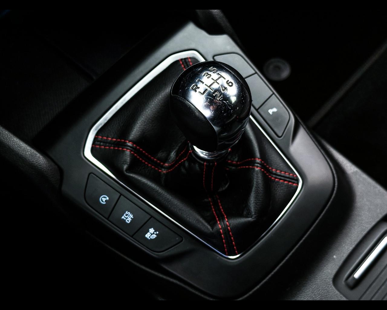 FORD Focus 4ª serie - Focus 1.5 EcoBlue 120 CV 5p. ST-Line