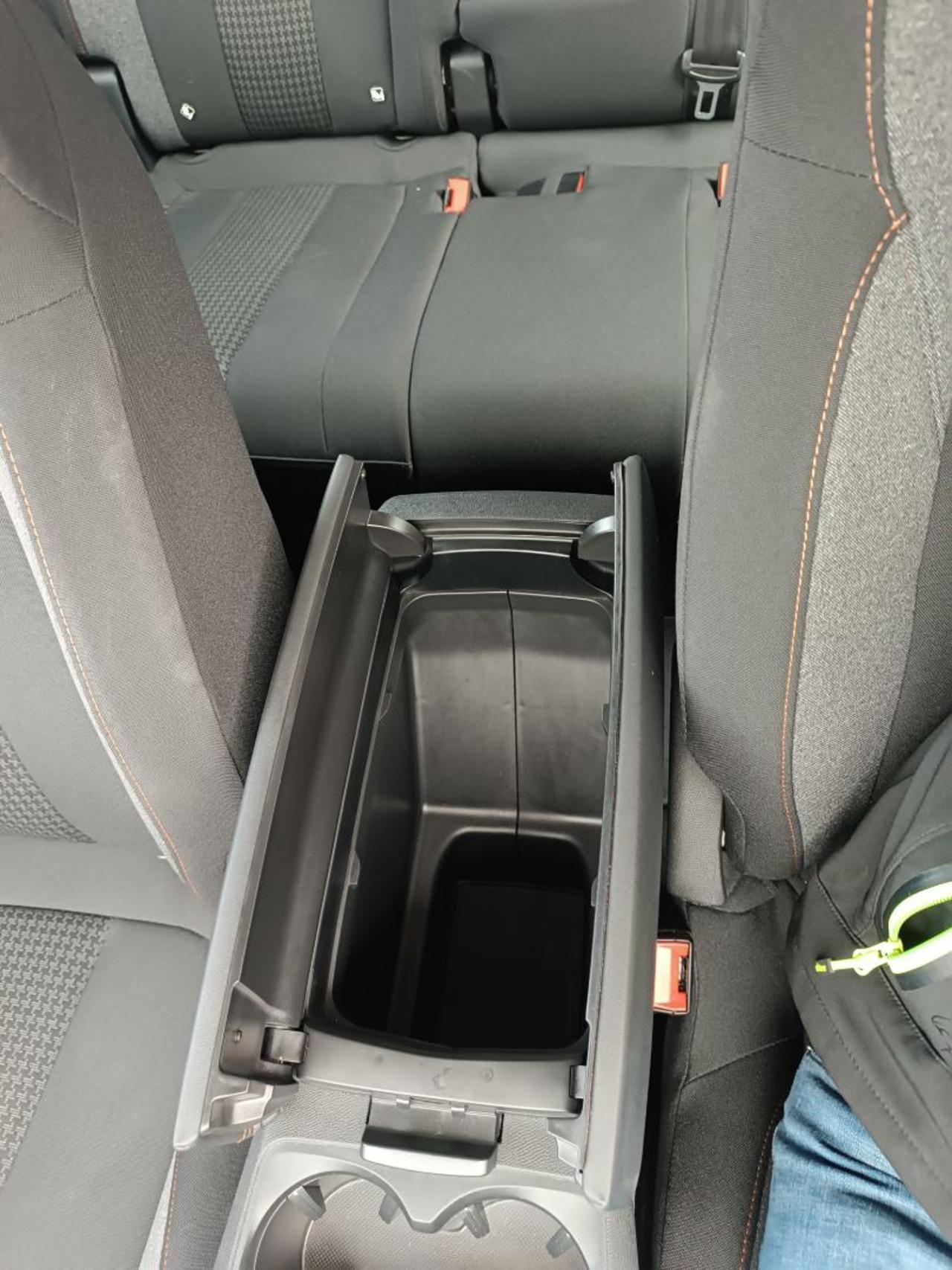 PEUGEOT 3008 BlueHDi 130 S&S EAT8 Allure