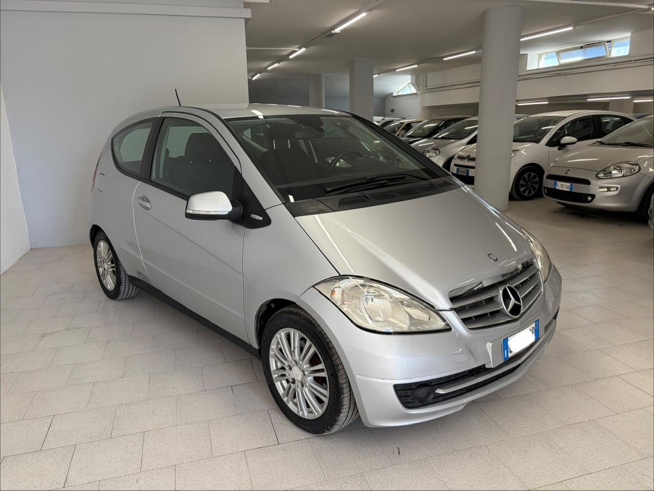 Mercedes-benz A 160 BlueEFFICIENCY Coupé Elegance