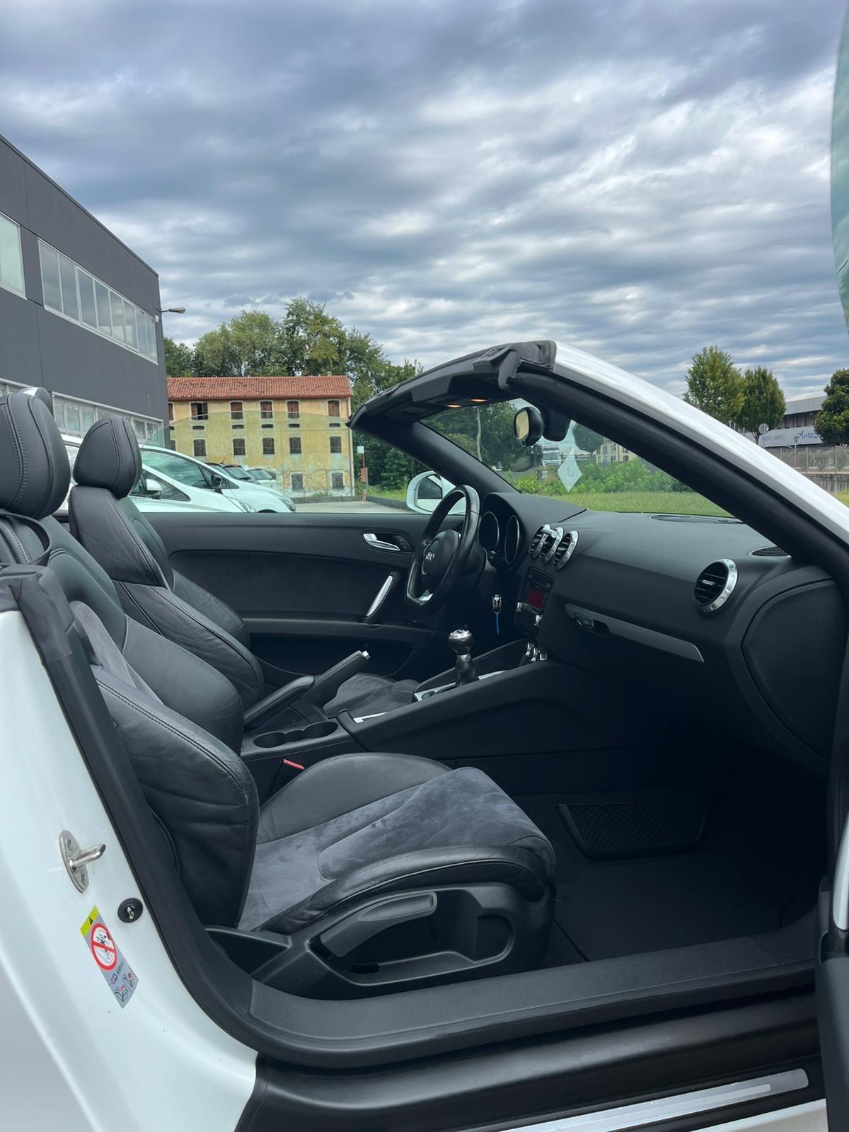 Audi TT Roadster 2.0 TFSI
