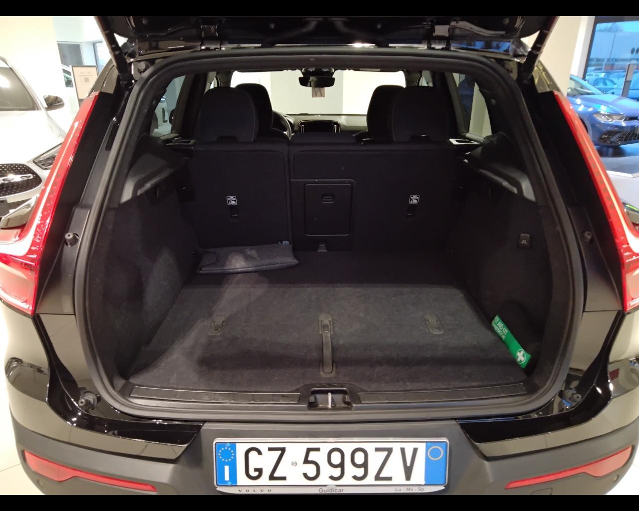 VOLVO XC40 2023 - XC40 2.0 b3 Core auto