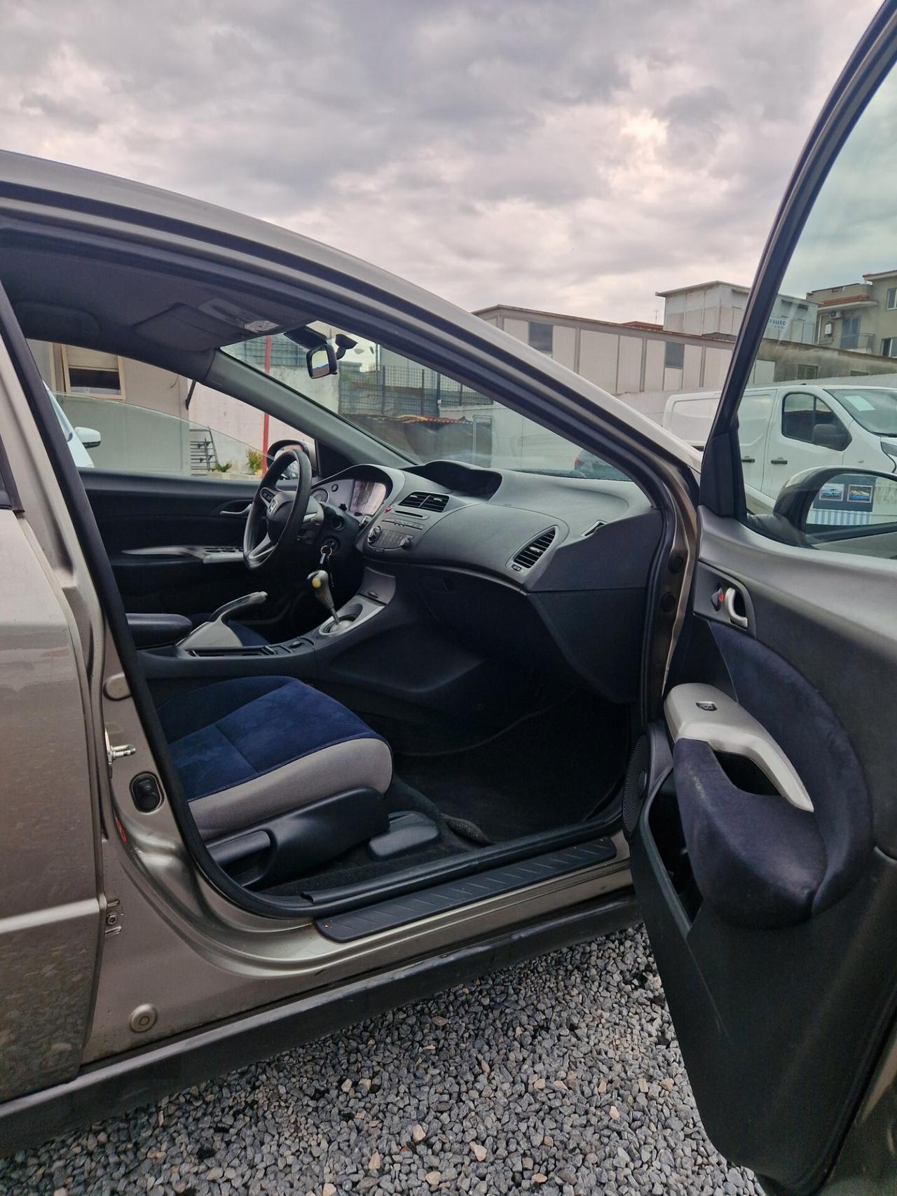 Honda Civic 1.4 i-DSi 5p. Comfort 140000km