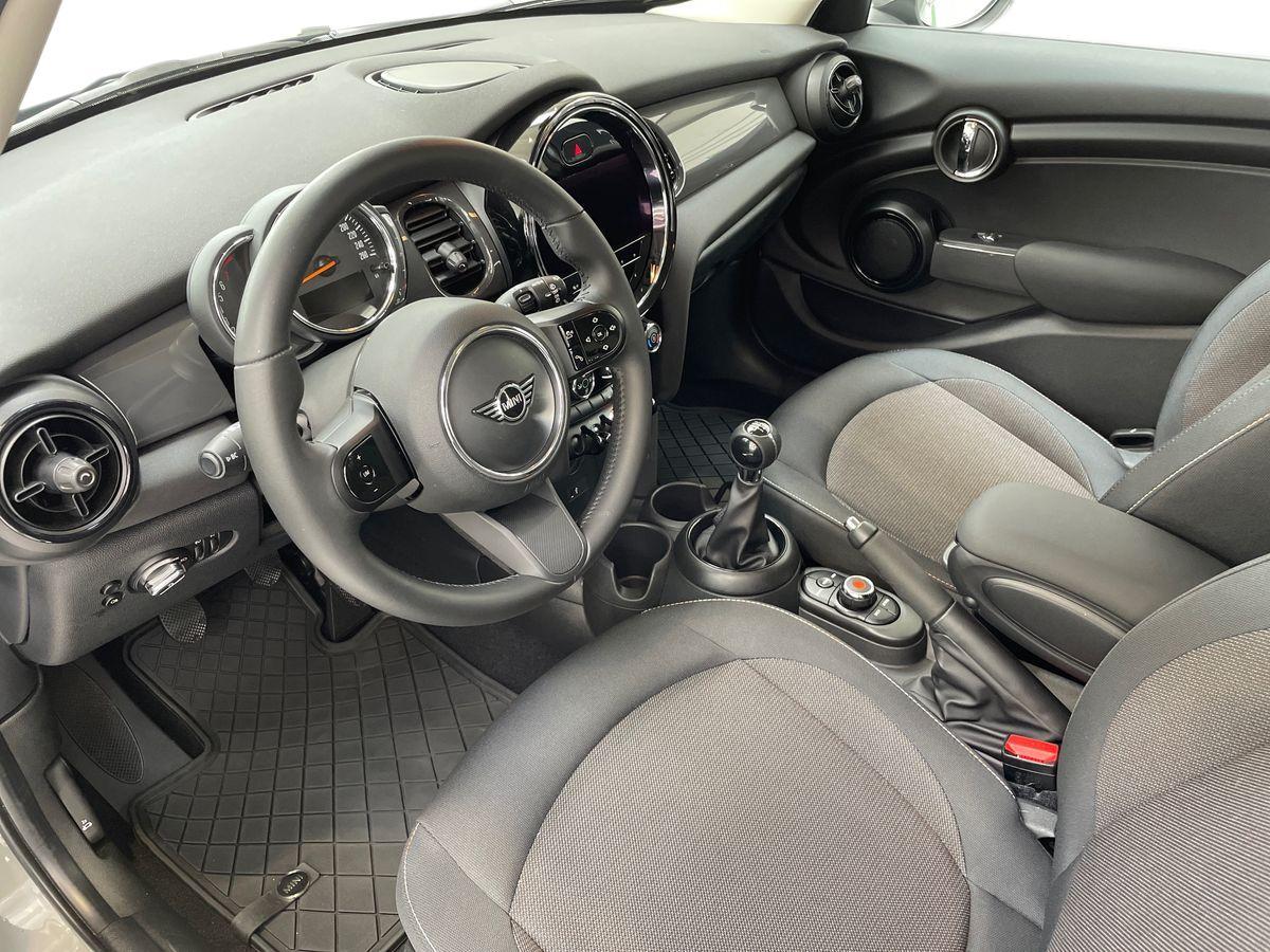 MINI Mini IV F55 2021 5p - Mini 5p 1.5 One Classic 75cv