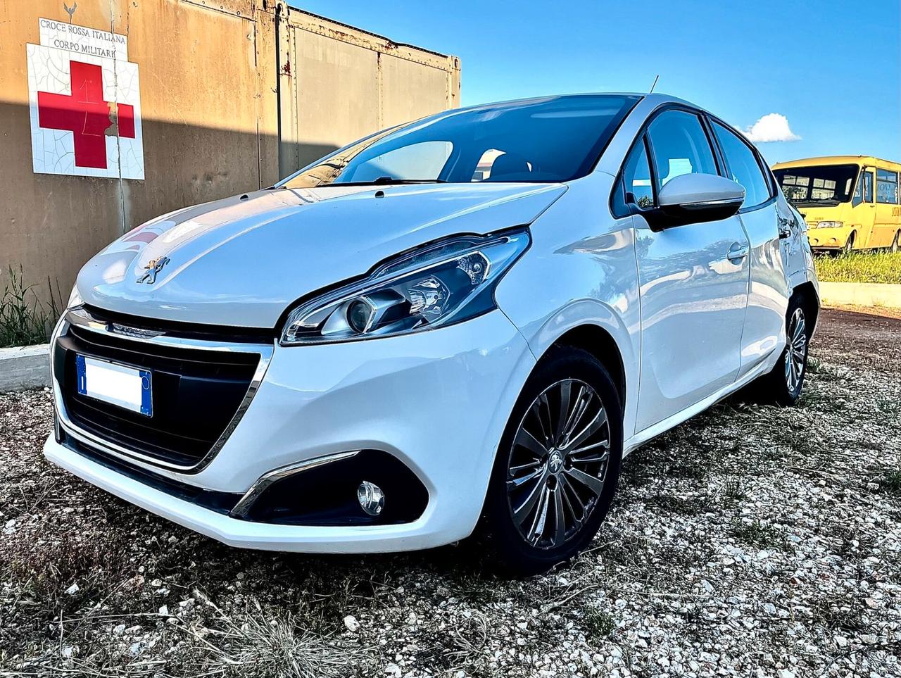 Peugeot 208 Puretech 2015 incidentata