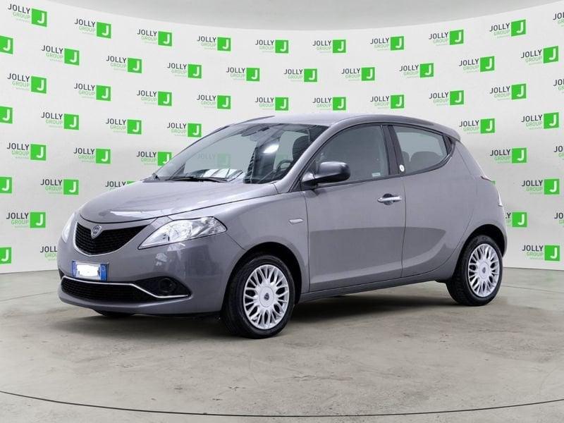 Lancia Ypsilon 1.0 firefly hybrid Silver s&s 70cv