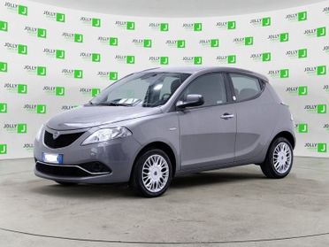 Lancia Ypsilon 1.0 firefly hybrid Silver s&s 70cv