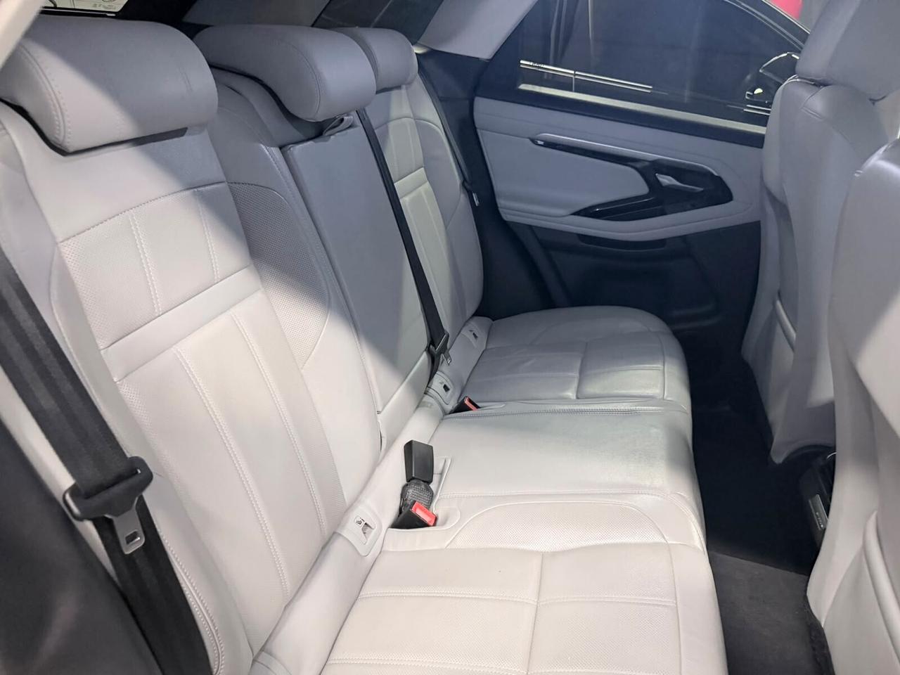 Land Rover Evoque 2.0D I4-L.Flw 150 CV AWD 18.000 KM