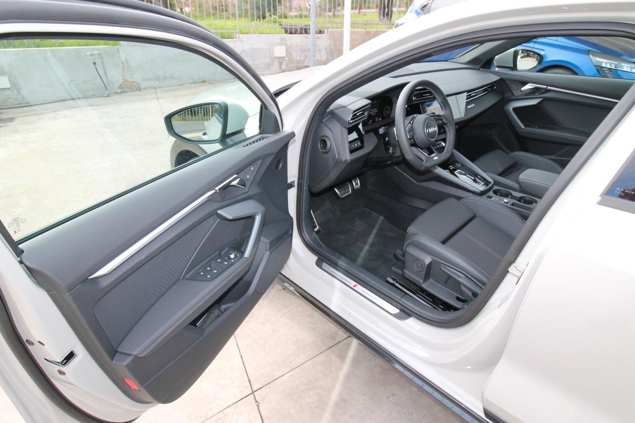 Audi A3 allstreet 35 TFSI S tronic Identity Contrast 11.2025