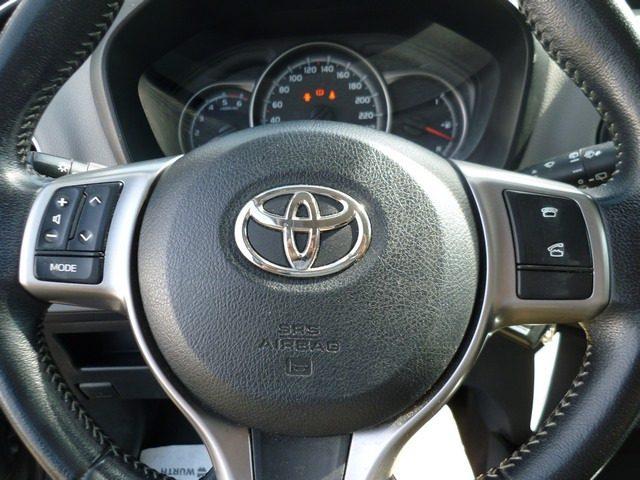TOYOTA Yaris 1.4 D-4D 5 porte active