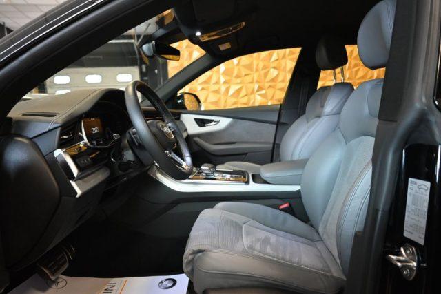 AUDI Q8 55 TFSI Q.TIP.SPORT ATT.2XS-LINE BLACKLINE 22"FULL