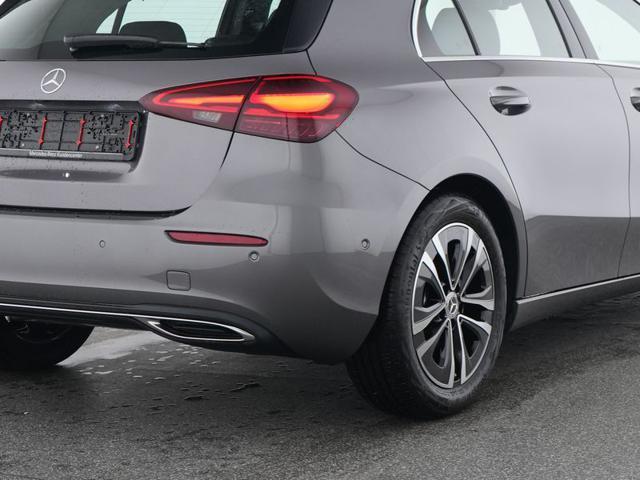 MERCEDES-BENZ A 180 Automatic Progressive Advanced