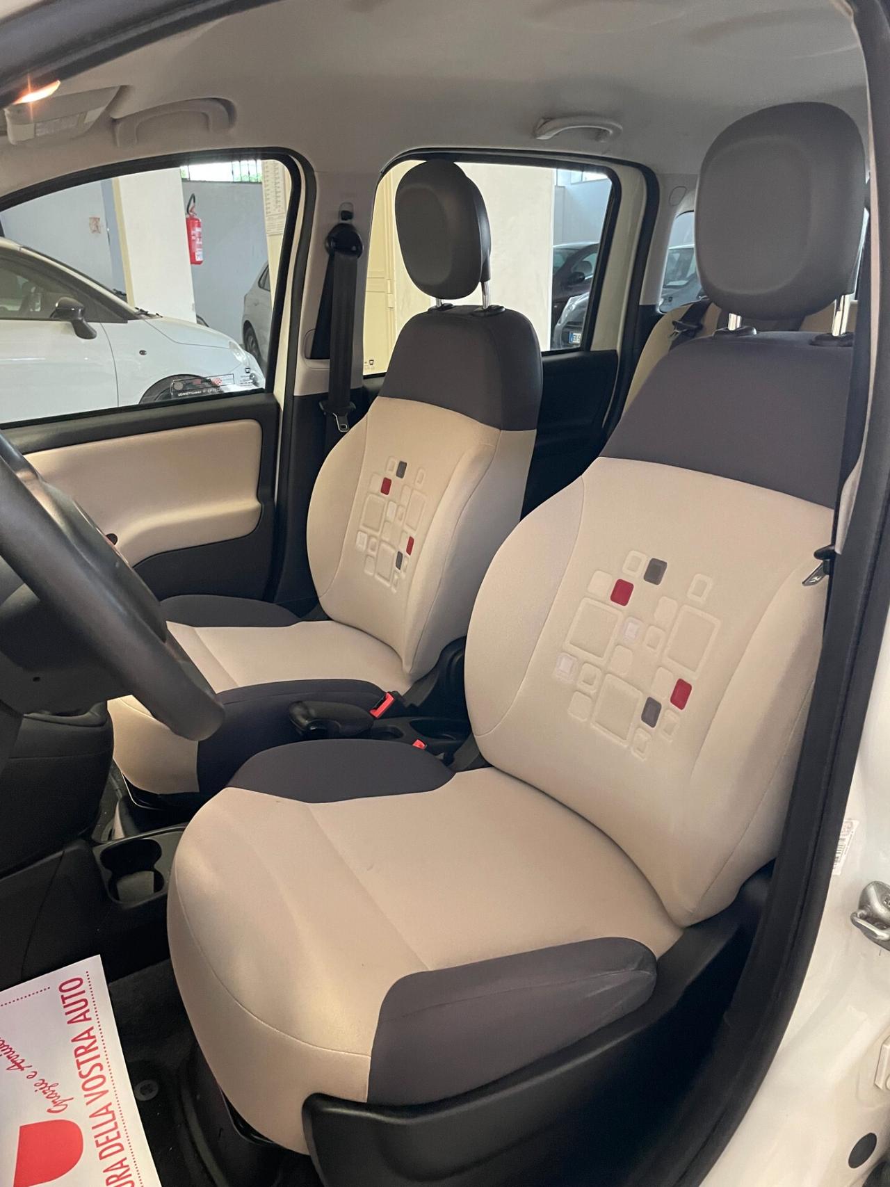 Fiat Panda 1.2 Lounge 117.000 Km! Full Neopatentati