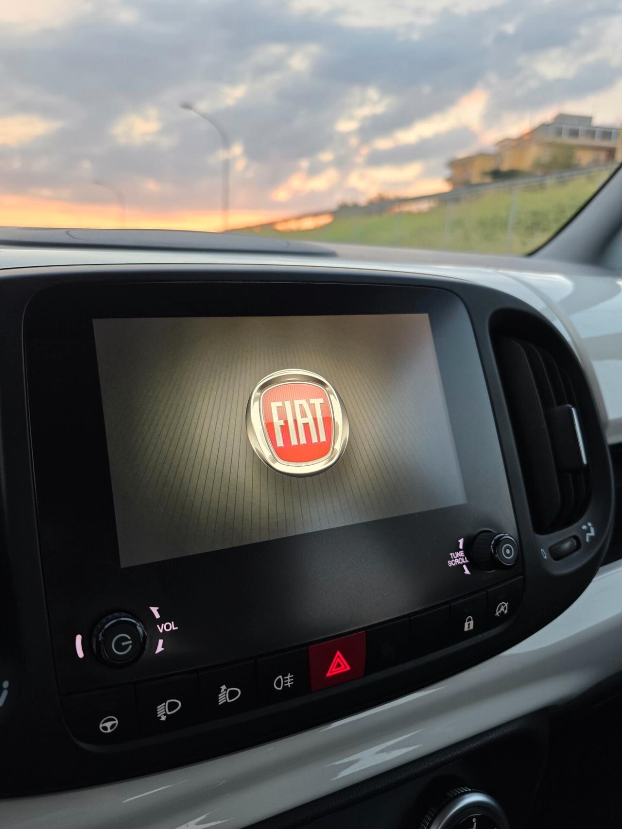 Fiat 500L 1.6 Multijet 120 CV Mirror