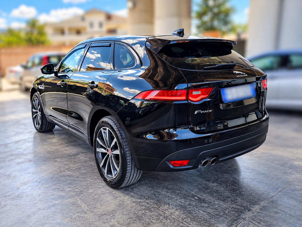 Jaguar F-Pace 2.0 D 180 CV AWD aut. R-Sport