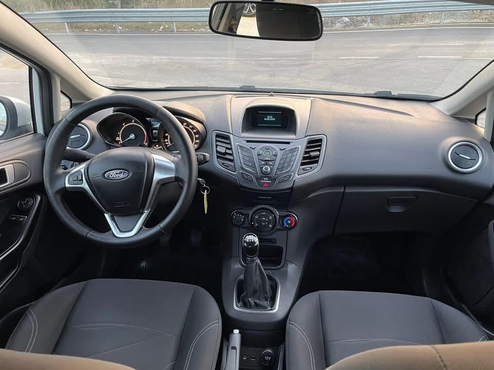 Ford Fiesta 1.5 TDCi 75CV 5 porte