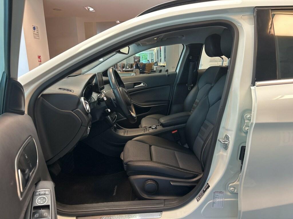 Mercedes GLA 180 180 Business 7G-DCT