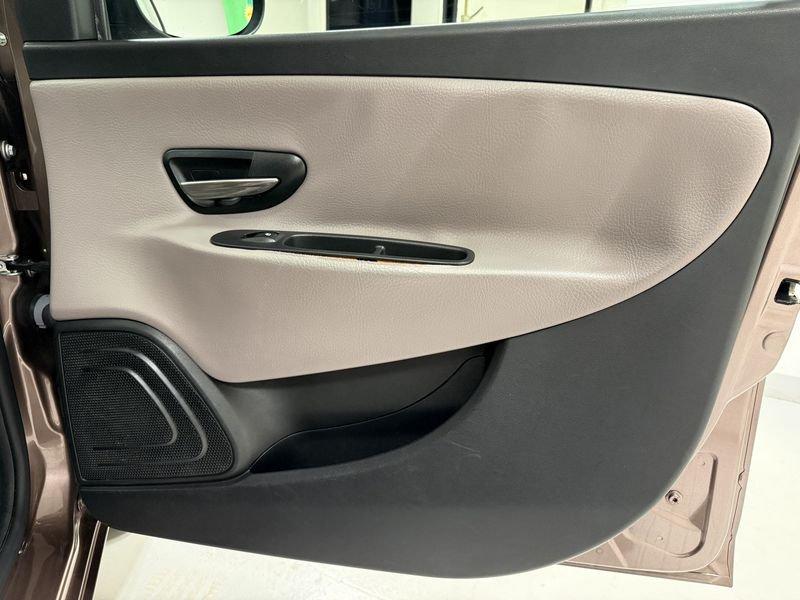 Lancia Ypsilon Ypsilon 1.2 69 CV 5Pt GPL Ecochic Elle - UNICO PROPRIETARIO