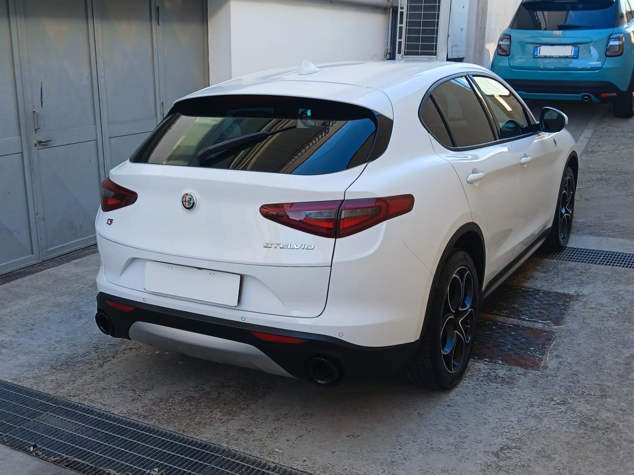Alfa Romeo Stelvio 2.2 Turbodiesel 190 CV AT8 Q4 Super Business