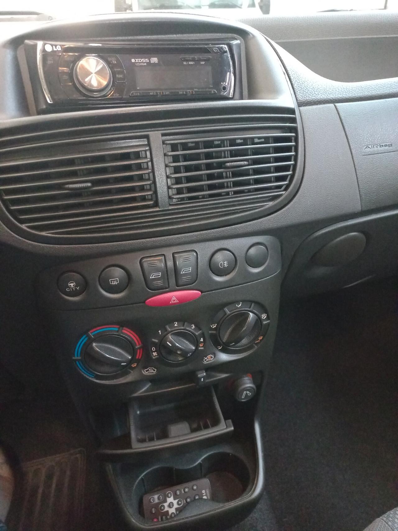 Fiat Punto 1.2i cat 3 porte ELX