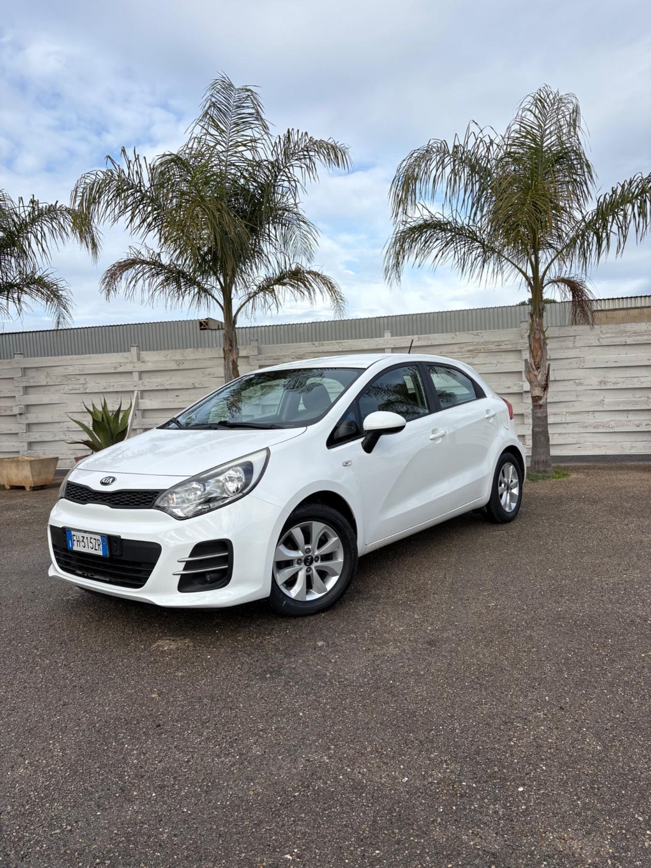 Kia Rio 1.1 diesel 5p. Navigazione