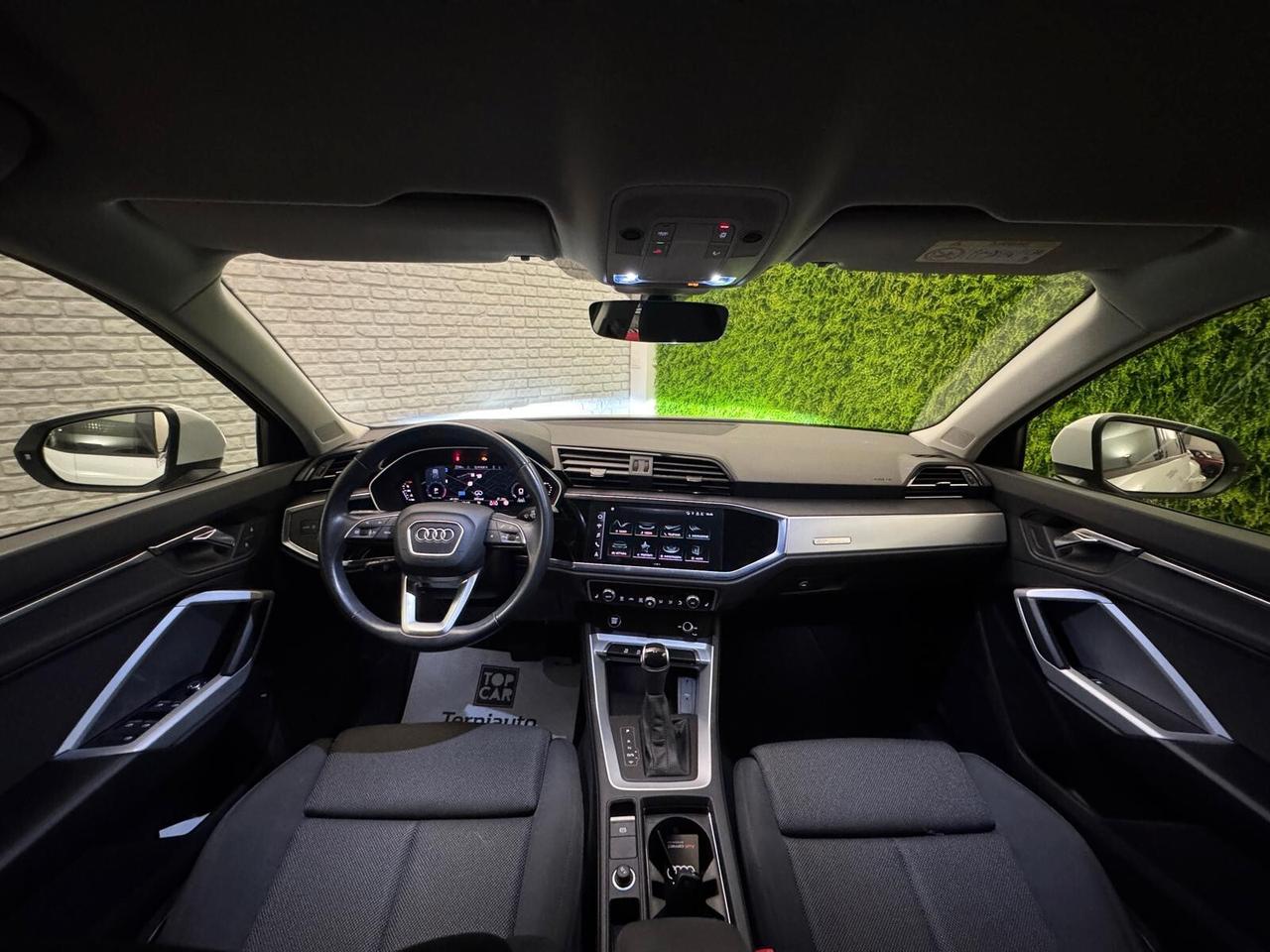 Audi Q3 35 TFSI Business Advanced