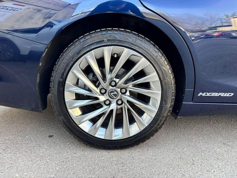 Lexus ES 300h Luxury