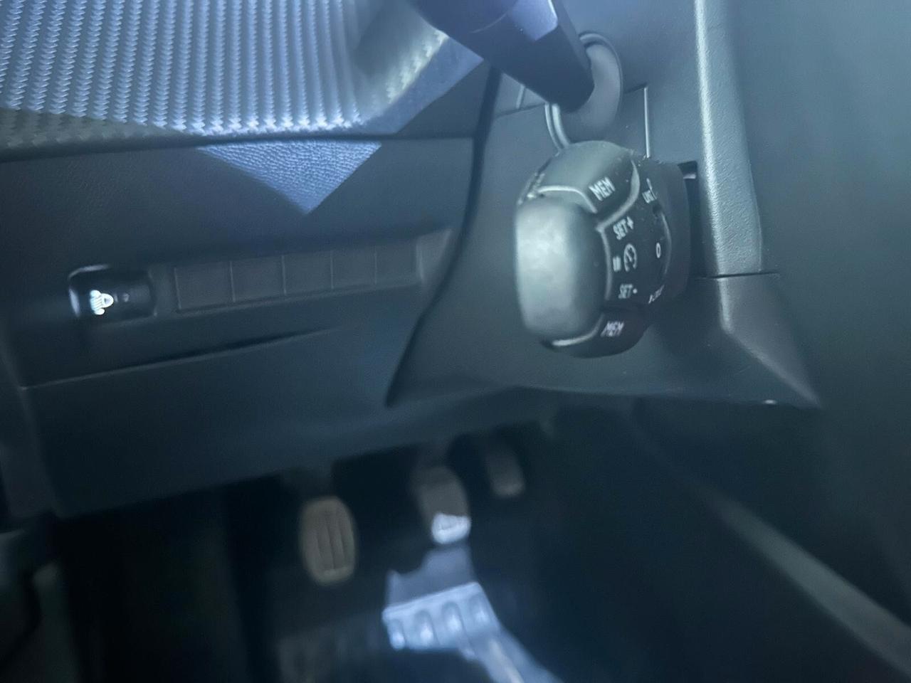 Peugeot 2008 PureTech 100 S&S Allure