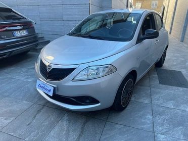 LANCIA Ypsilon 1.2 69 CV 5 porte Platinum