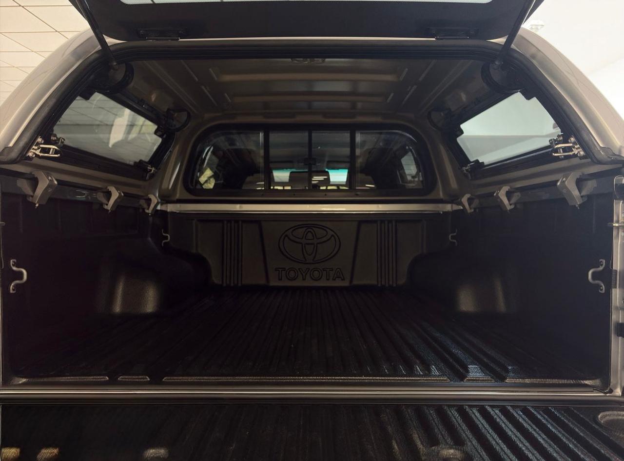 Toyota Hilux 2.4 d-4d double cab Lounge auto