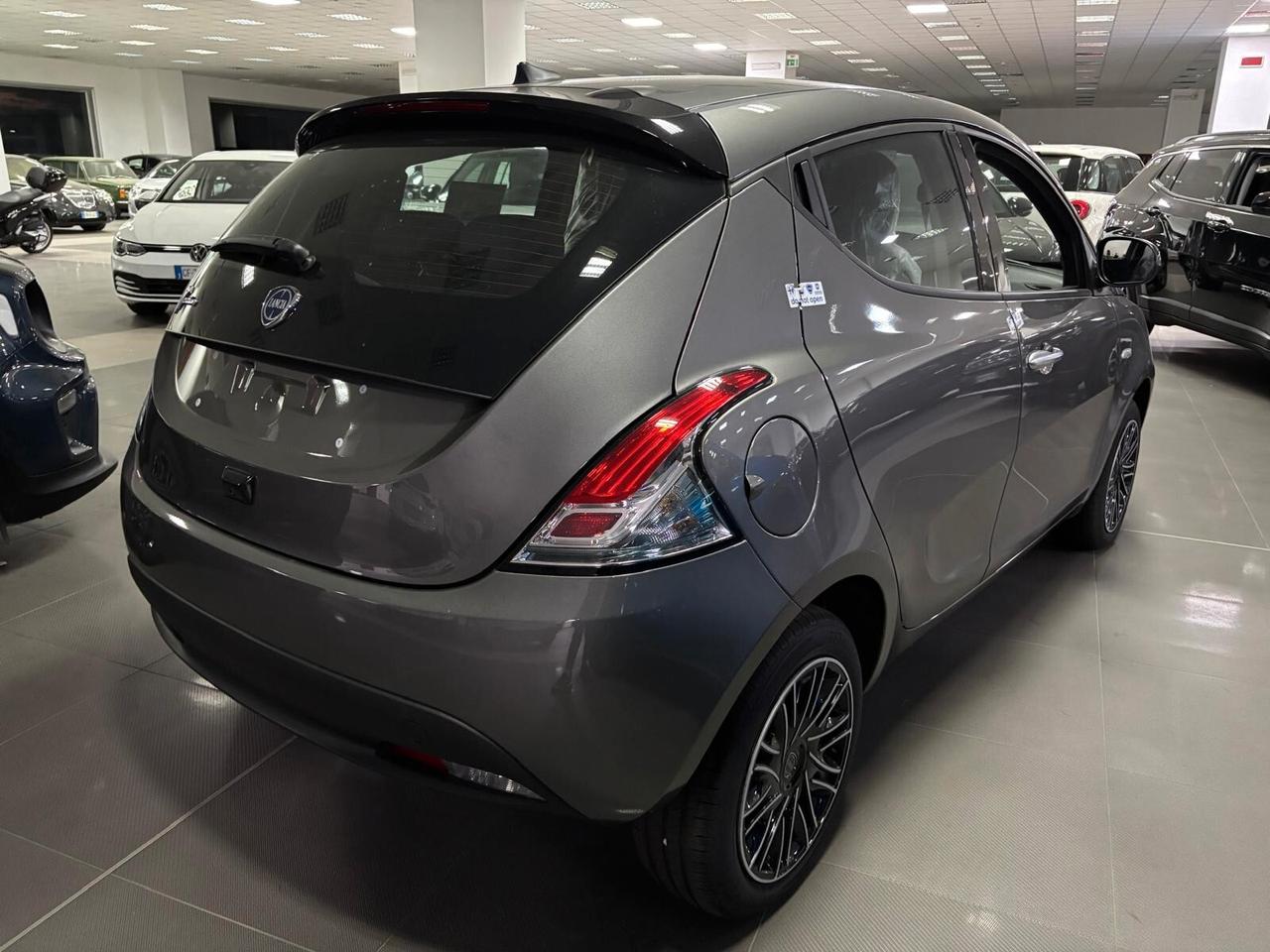 Lancia Ypsilon 1.2 69 CV 5 porte GPL Gold Plus