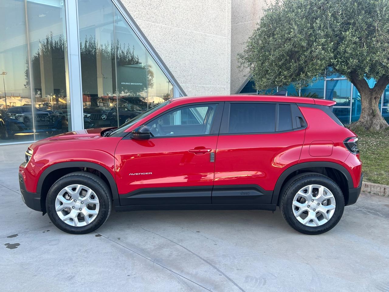 Jeep Avenger 1.2 Turbo 110 CV MHEV Altitude possibilità noleggio no scoring