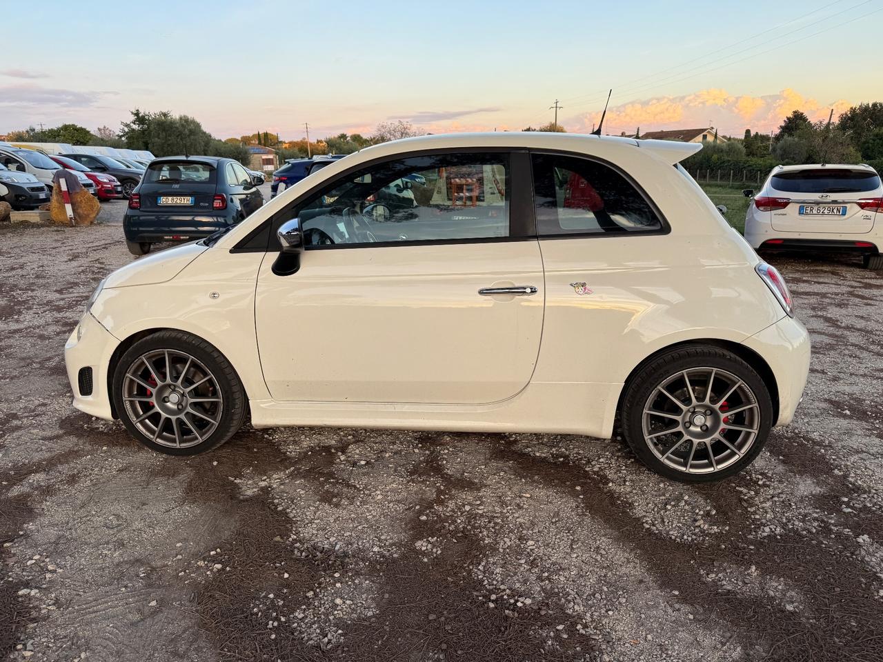 Abarth 500 1.4 Turbo T-Jet Custom