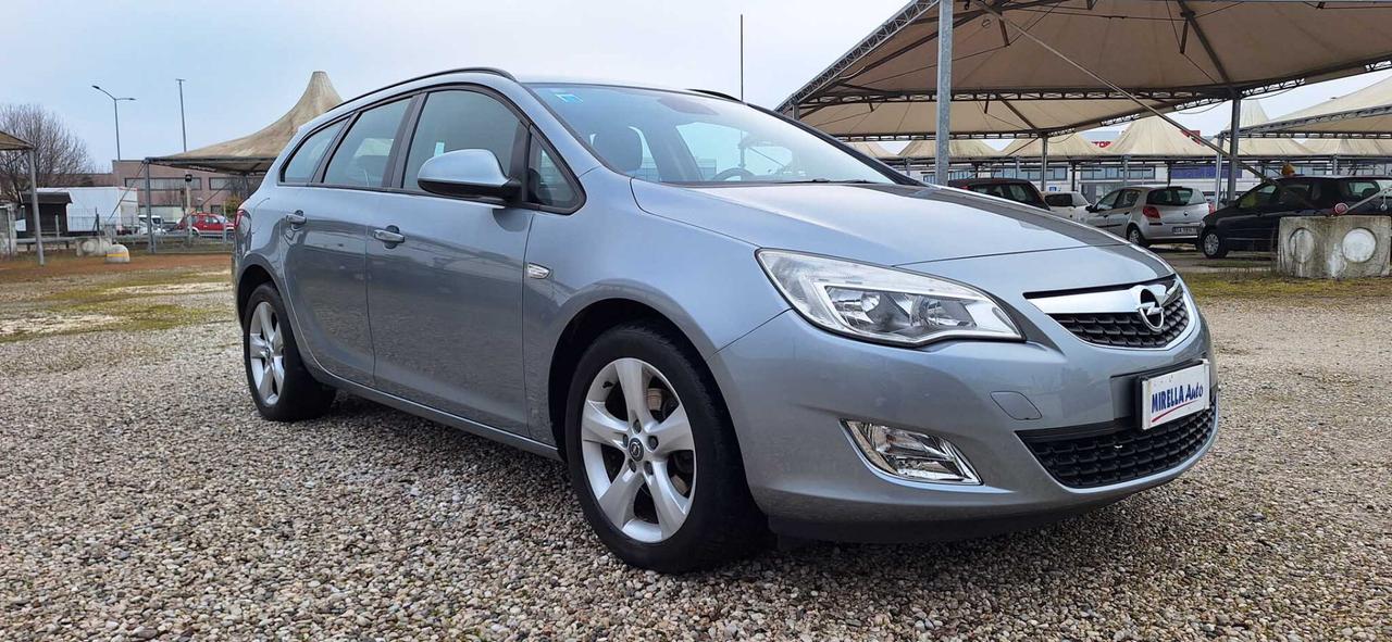 Opel Astra 1.7 CDTI 110CV Sports Tourer Cosmo