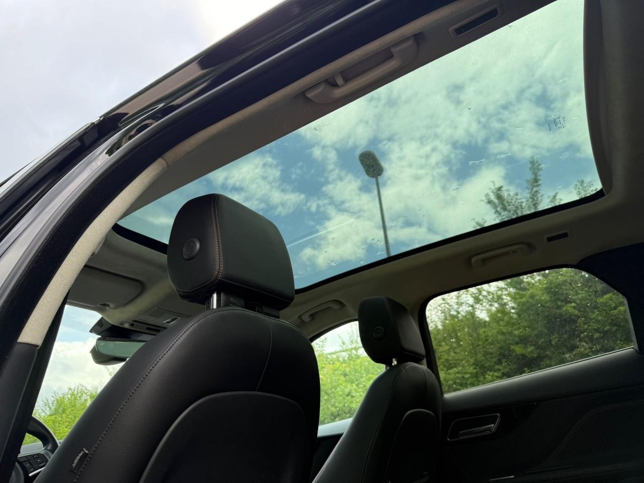 Jaguar F-Pace 2.0 D 180 CV AWD aut Chequered Flag