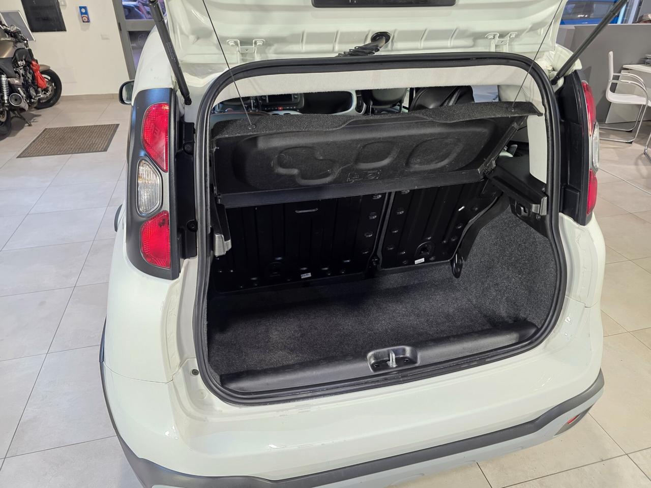 Fiat Panda 1.0 FireFly S&S Hybrid Garmin