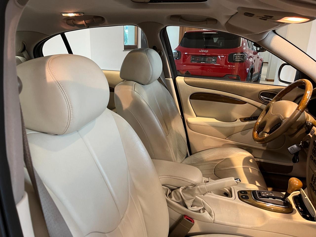 Jaguar S-Type 3.0 auto V6 24V 20.000 km