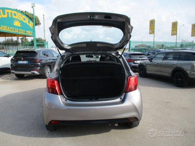 Toyota Yaris 1.0 BENZINA LOUNGE