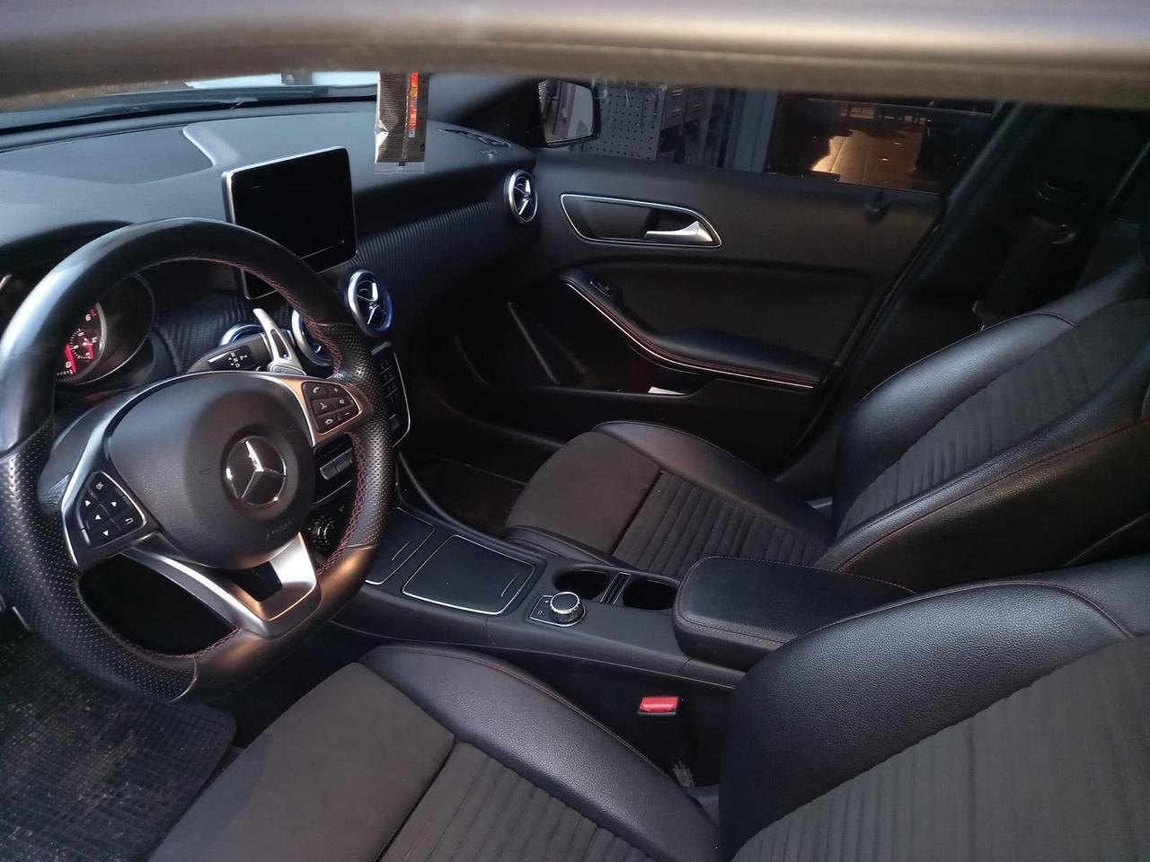 Mercedes-benz A 220 d Automatic Premium