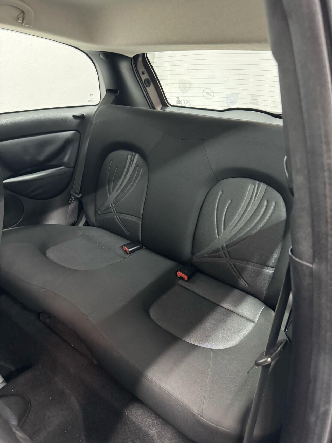 Lancia Ypsilon 1.2 platinum