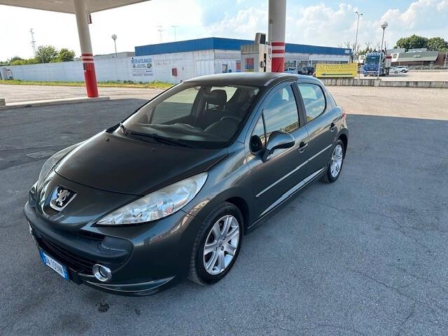 Peugeot 207 1.6 HDi 90CV 5p. XSI