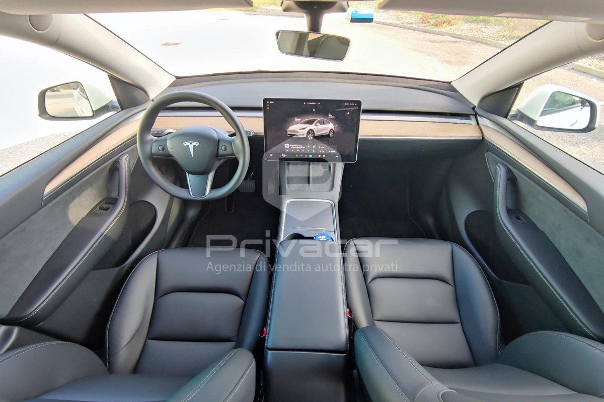 TESLA Model Y RWD