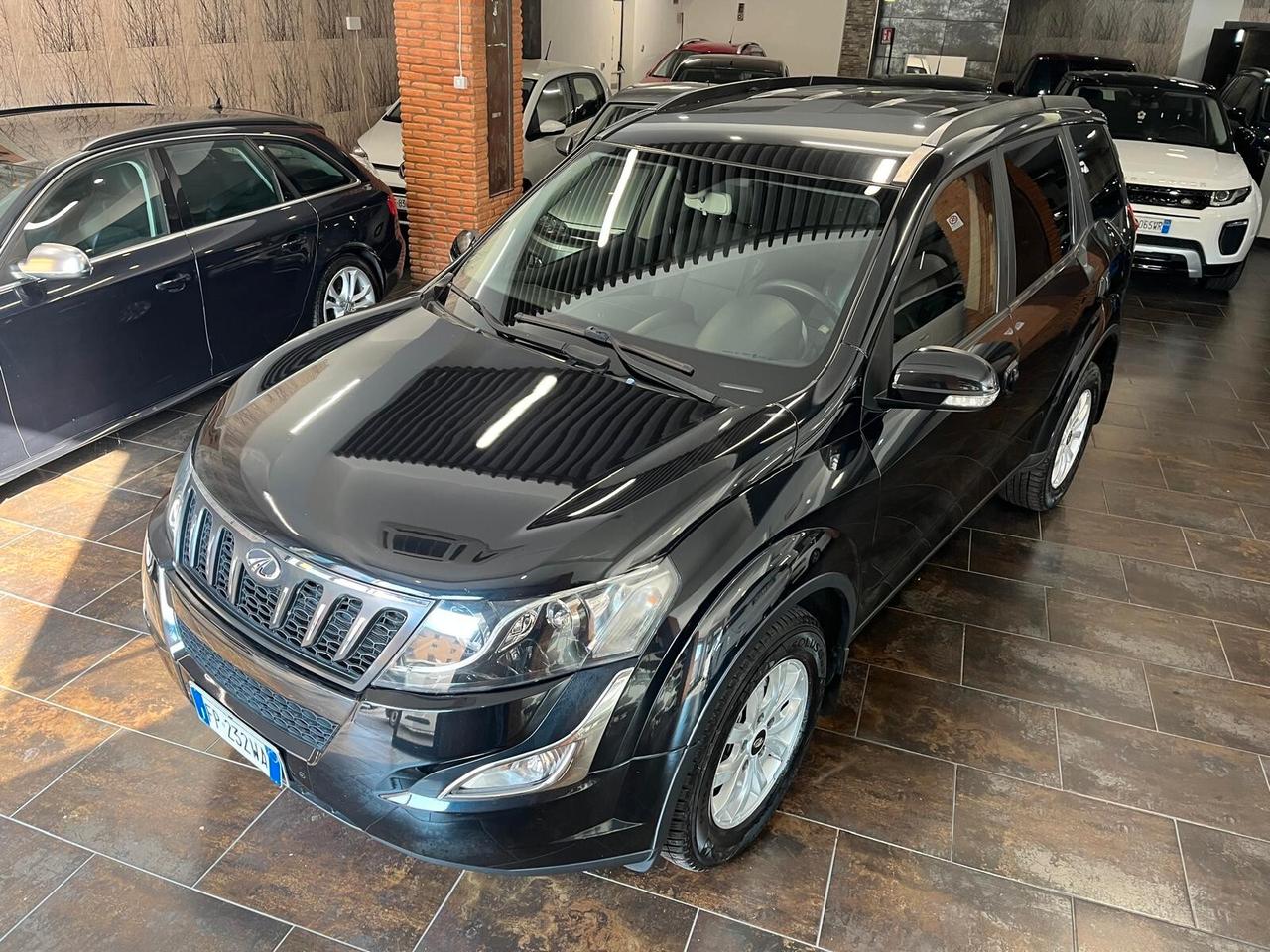 Mahindra XUV500 2.2 16V FWD W8
