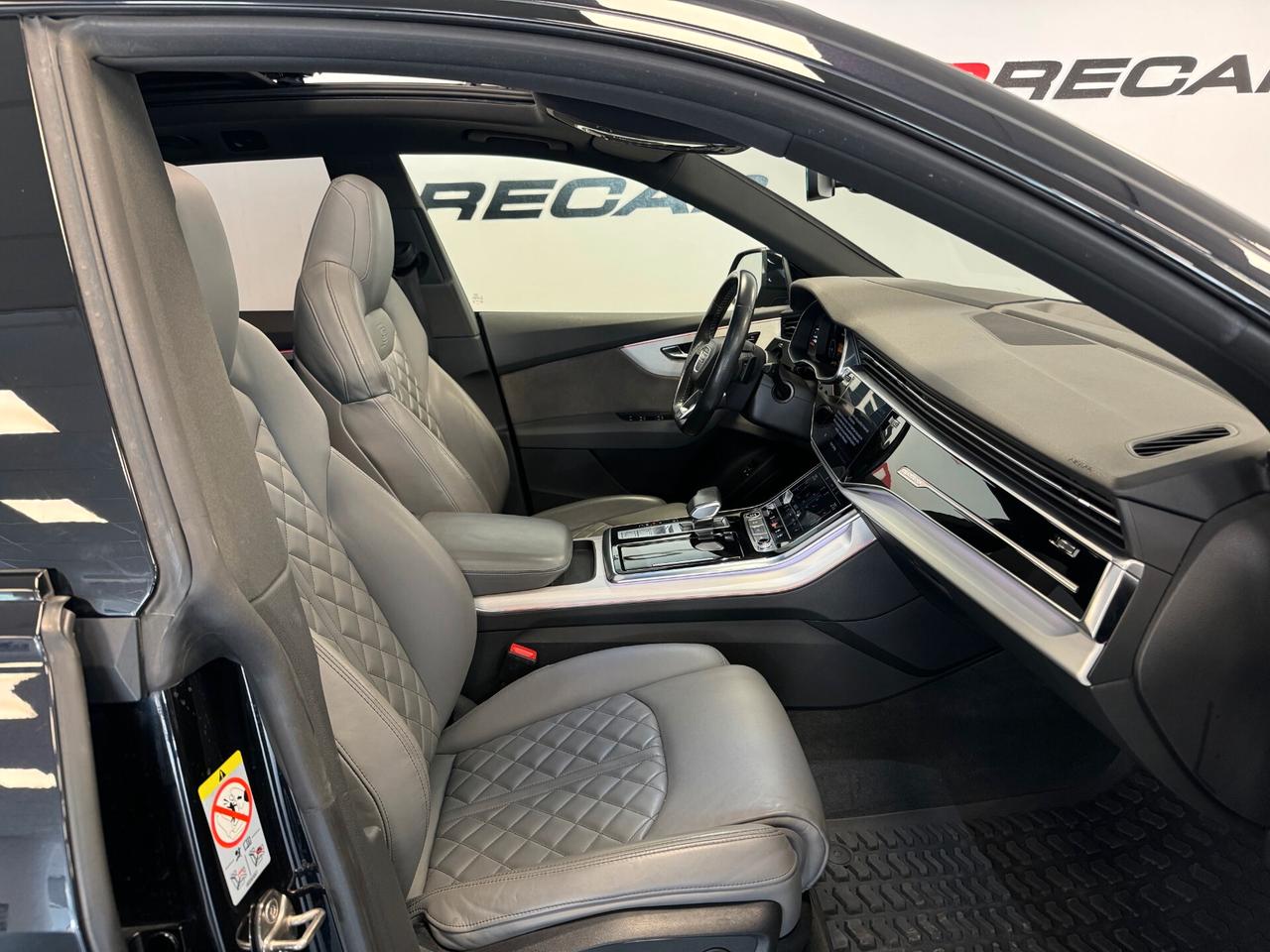 Audi Q8 55 TFSI e quattro tiptronic Sport S LINE