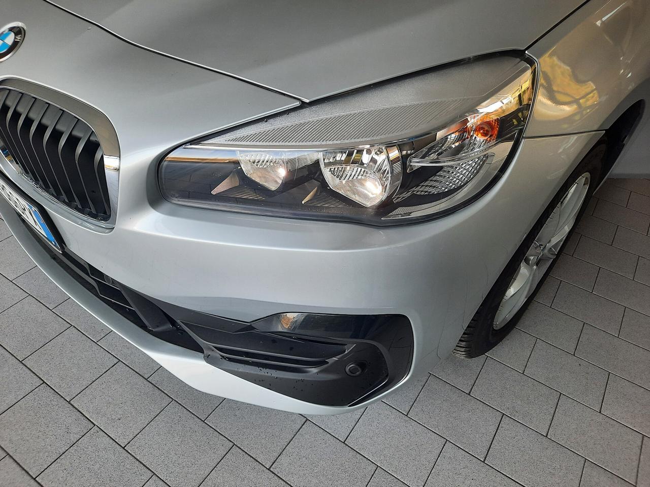 Bmw 2er Active Tourer 218d xDrive Business