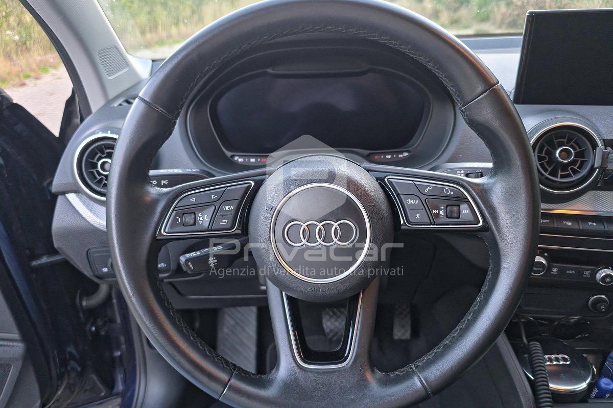 AUDI Q2 30 TDI S tronic Business
