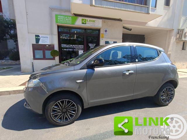 LANCIA Ypsilon 0.9 TwinAir 85 CV 5 porte Metano Ecochic