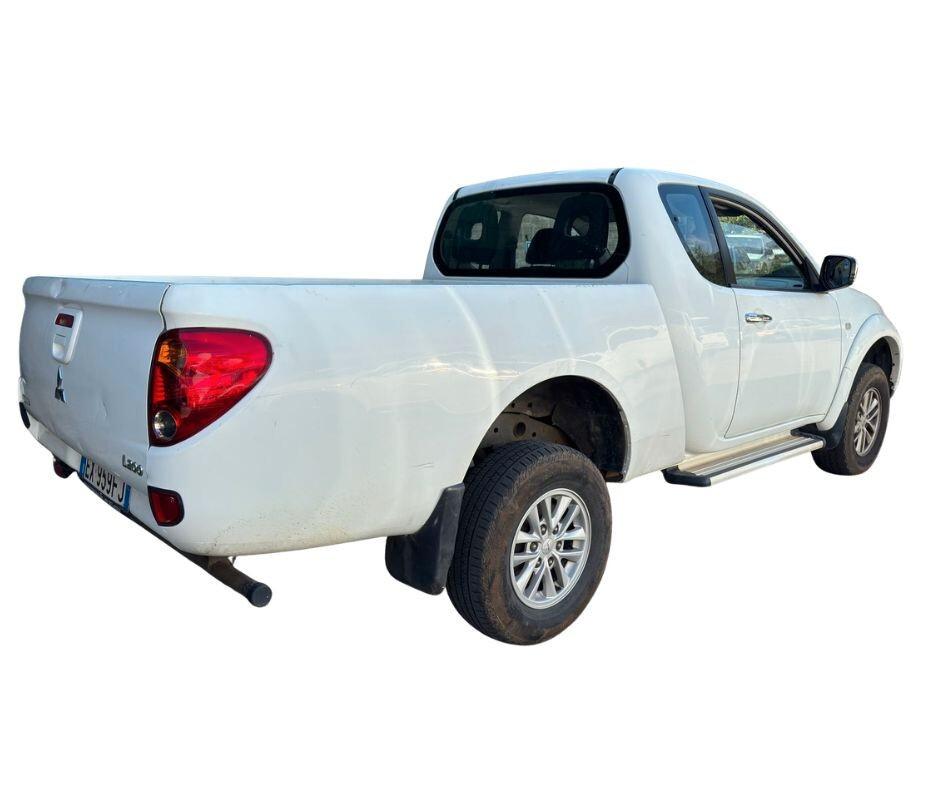 Mitsubishi L200 2.5 DI-D/136CV SC Inform DPF