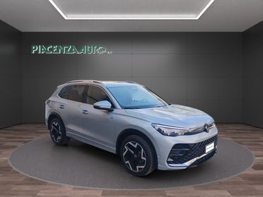 Volkswagen Tiguan 1.5 etsi R-Line Plus 150cv dsg.PANORAMA